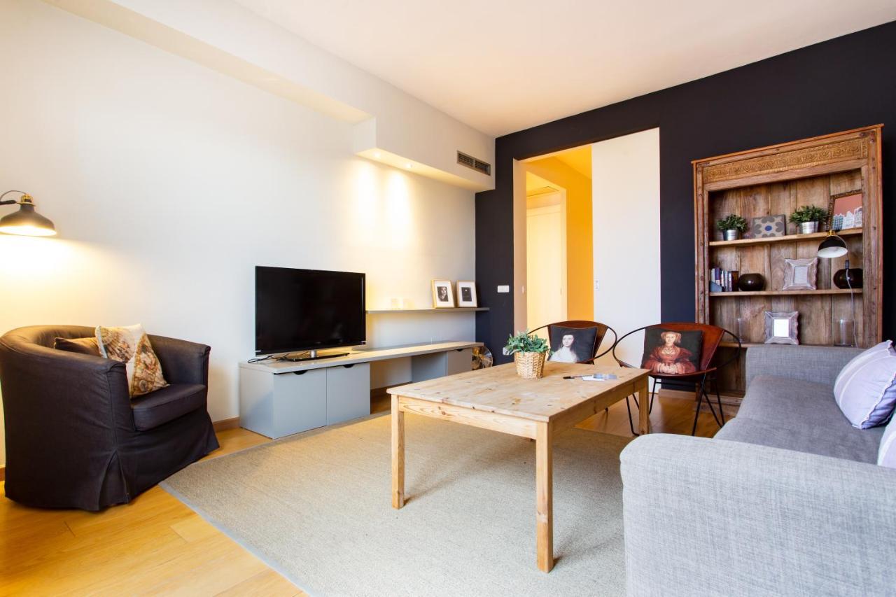 Friendly Rentals Gran Via Barcelona Exterior foto
